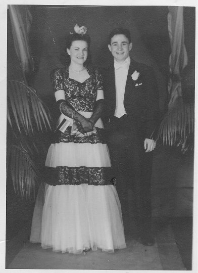 Kennedy Family 012 gray